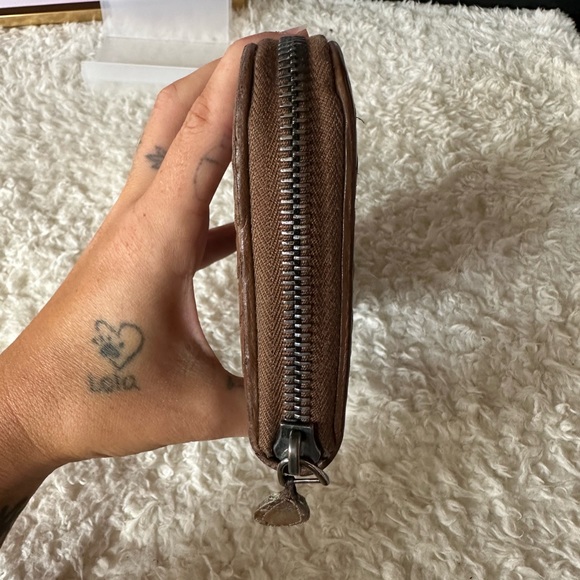 Bottega Veneta Intrecciato Long Zip Around Wallet Tan - Picture 5 of 10